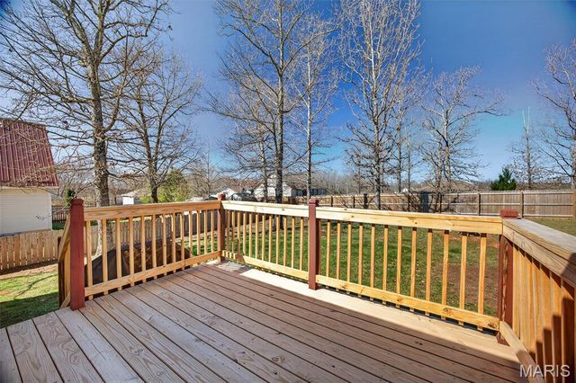 20999 Lacombe Road, Waynesville, MO 65583