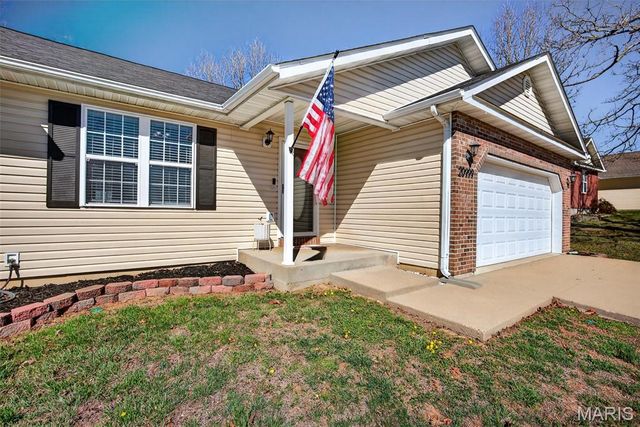 20999 Lacombe Road, Waynesville, MO 65583