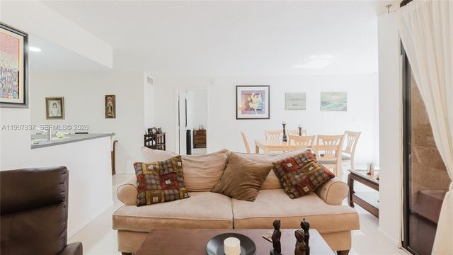 101 SW 96th Ter 101, Plantation, FL 33324