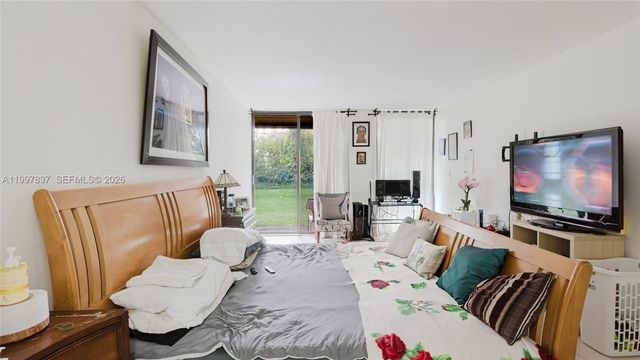 101 SW 96th Ter 101, Plantation, FL 33324