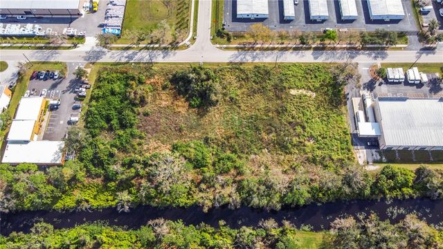 2725 COMMERCE PARKWAY, North Port, FL 34289