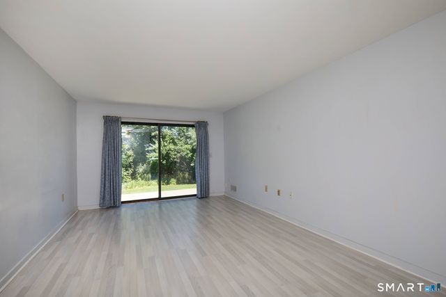 442 Asbury Ridge 442, Shelton, CT 06484