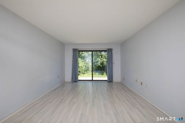 442 Asbury Ridge 442, Shelton, CT 06484