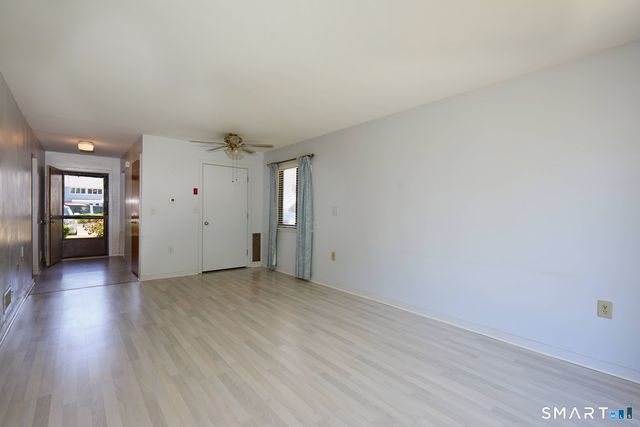 442 Asbury Ridge 442, Shelton, CT 06484