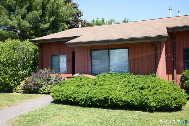 442 Asbury Ridge 442, Shelton, CT 06484