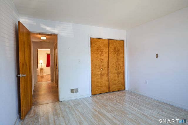 442 Asbury Ridge 442, Shelton, CT 06484