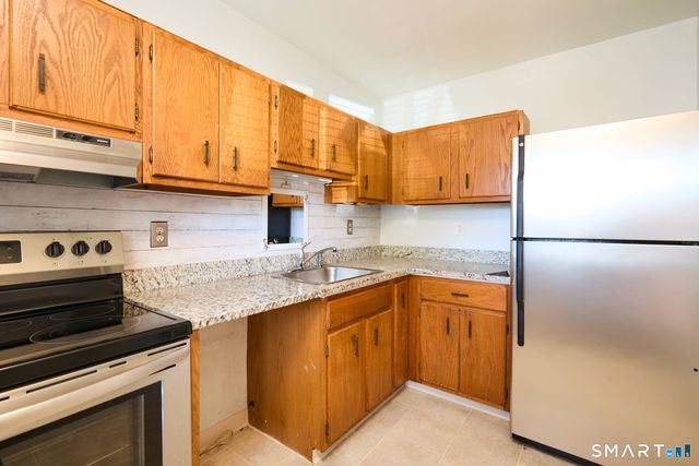 442 Asbury Ridge 442, Shelton, CT 06484