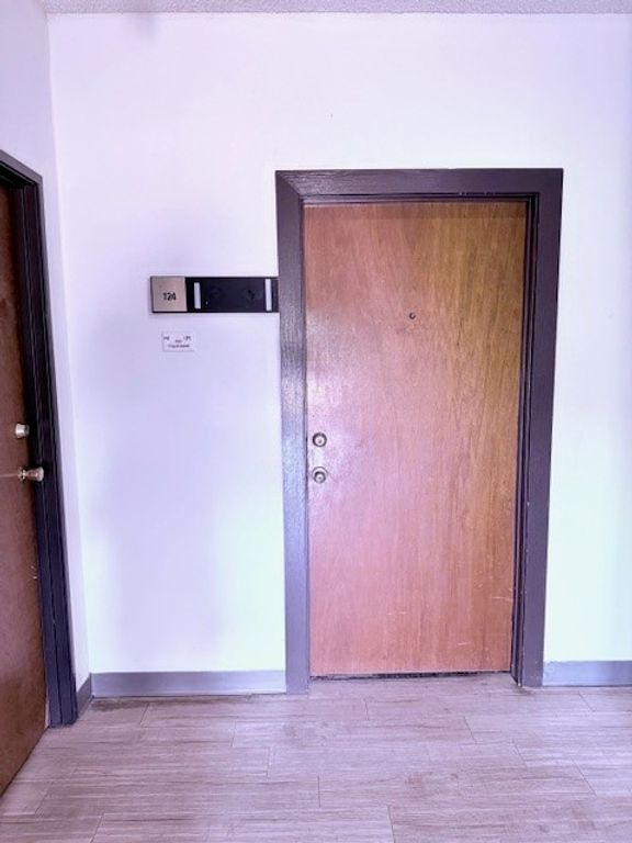 350 OAKS Trail 124, Garland, TX 75043