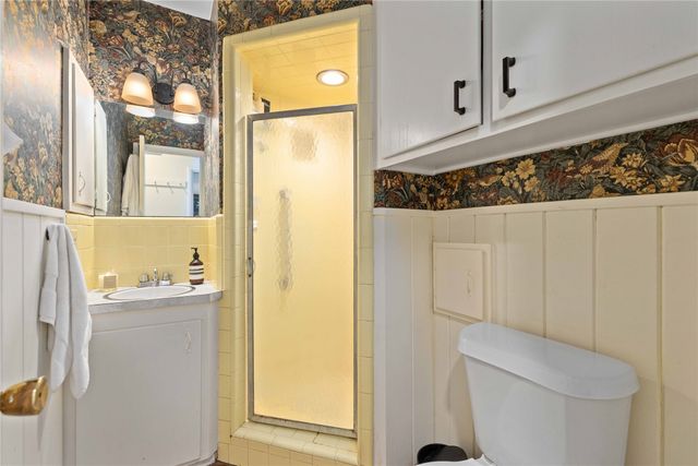 2501 Greenway Drive, Brownwood, TX 76801