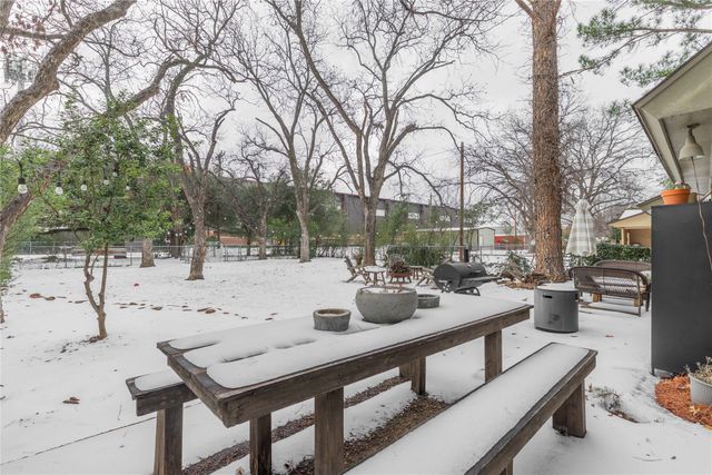 2501 Greenway Drive, Brownwood, TX 76801