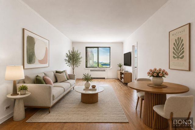15818 Riverside Dr W Apt 4C, New York City, NY 10032