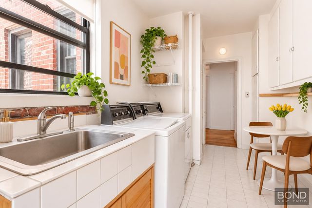 15818 Riverside Dr W Apt 4C, New York City, NY 10032