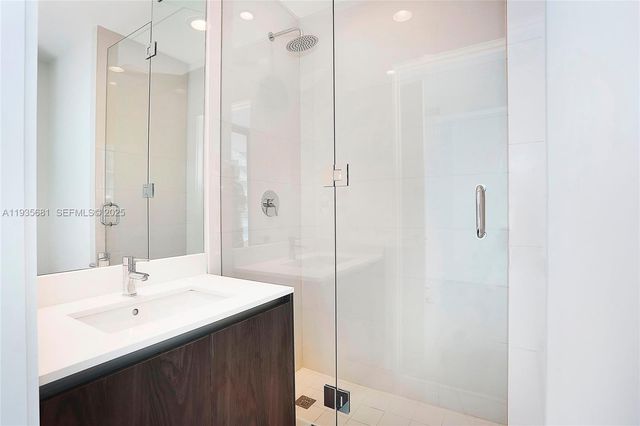 480 NE 31st St 2107, Miami, FL 33137