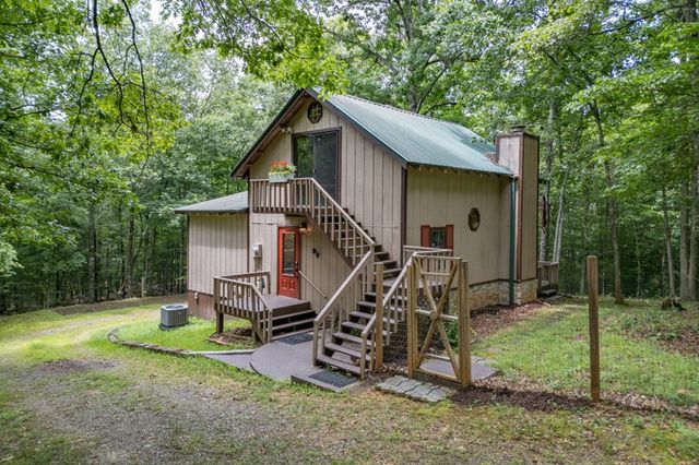 132 Silver Dollar Lane, Young Harris, GA 30582