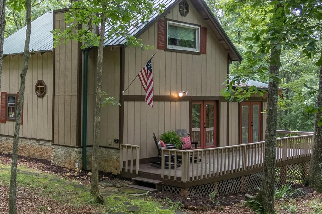 132 Silver Dollar Lane, Young Harris, GA 30582