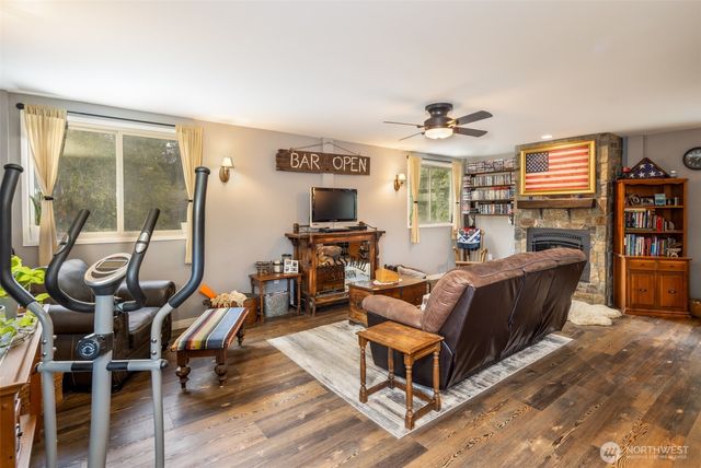 11761 Thorp Highway N, Thorp, WA 98946