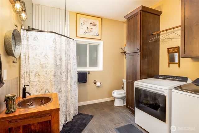 11761 Thorp Highway N, Thorp, WA 98946