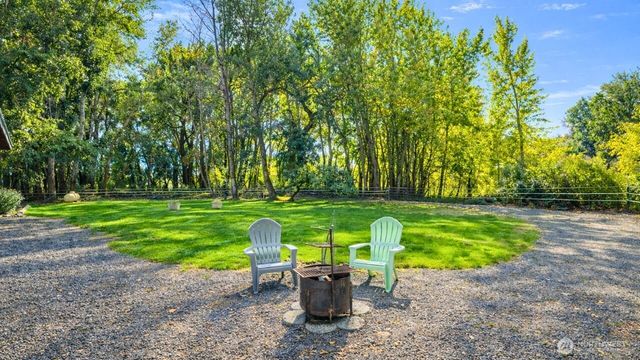 11761 Thorp Highway N, Thorp, WA 98946