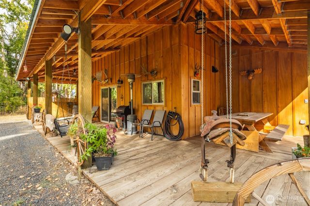 11761 Thorp Highway N, Thorp, WA 98946