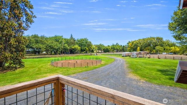 11761 Thorp Highway N, Thorp, WA 98946