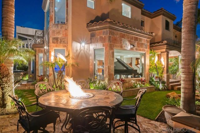 2741 Bayside Walk, San Diego, CA 92109