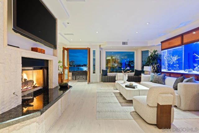 2741 Bayside Walk, San Diego, CA 92109