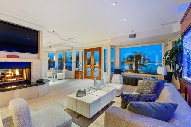 2741 Bayside Walk, San Diego, CA 92109