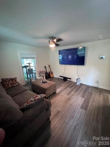 512 S Gray Street, Gastonia, NC 28052