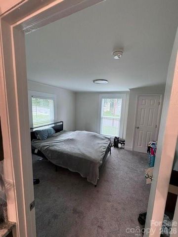 512 S Gray Street, Gastonia, NC 28052