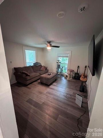 512 S Gray Street, Gastonia, NC 28052