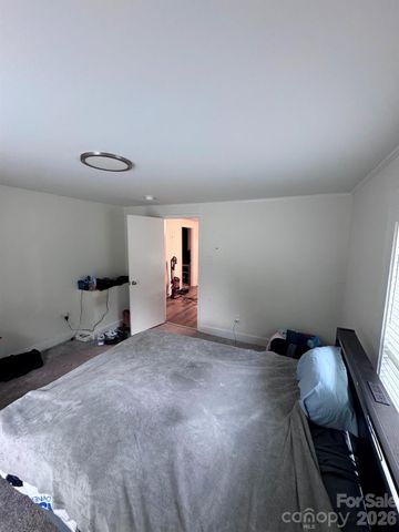 512 S Gray Street, Gastonia, NC 28052