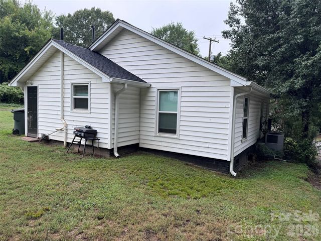 512 S Gray Street, Gastonia, NC 28052