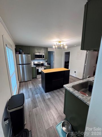 512 S Gray Street, Gastonia, NC 28052