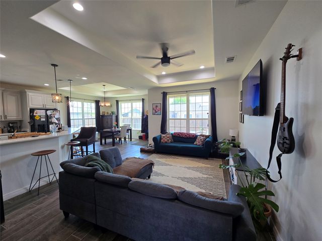 109 Baker Street, Mount Vernon, TX 75457