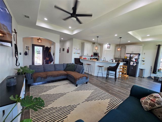 109 Baker Street, Mount Vernon, TX 75457