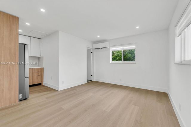 1611 NE 50th Ct 3, Fort Lauderdale, FL 33334
