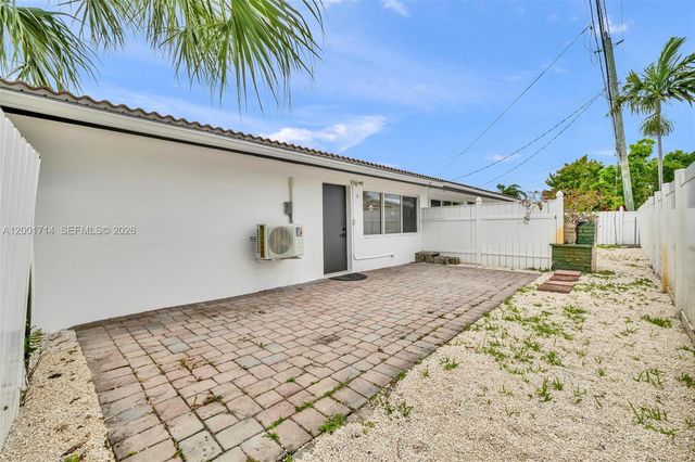 1611 NE 50th Ct 3, Fort Lauderdale, FL 33334