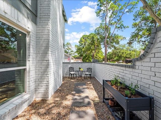 7310 Benwich Circle, Houston, TX 77095
