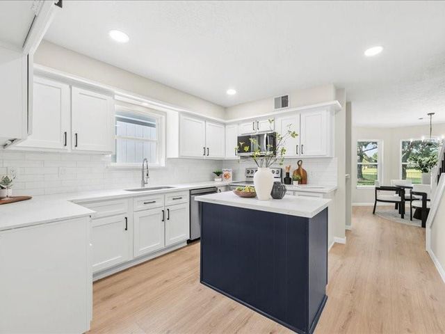 7310 Benwich Circle, Houston, TX 77095