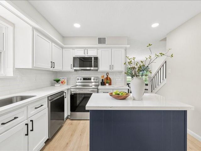 7310 Benwich Circle, Houston, TX 77095