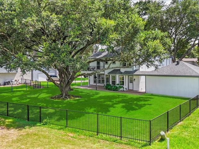7310 Benwich Circle, Houston, TX 77095