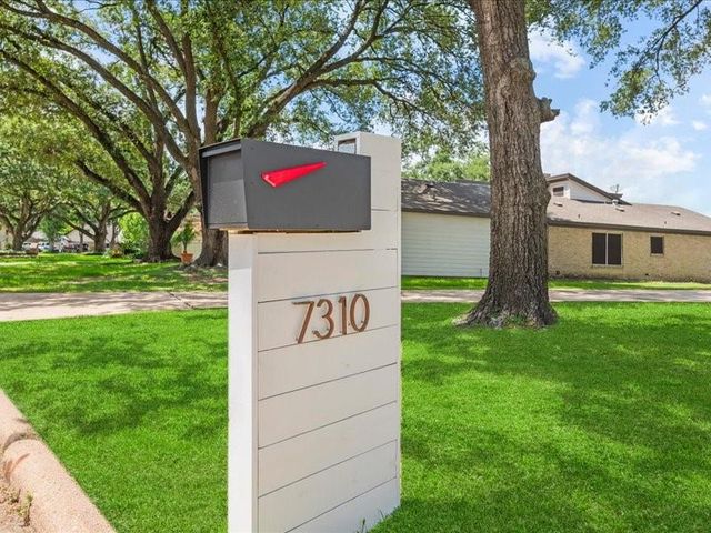 7310 Benwich Circle, Houston, TX 77095