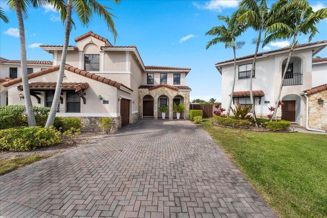 984 NW 104th Ave, Miami, FL 33172