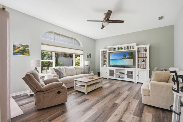 7 Hawksbill Ln, St Augustine, FL 32080