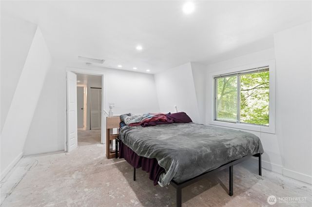 5618 NE Arrowhead Place, Poulsbo, WA 98370