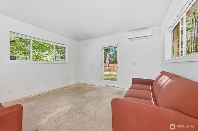 5618 NE Arrowhead Place, Poulsbo, WA 98370