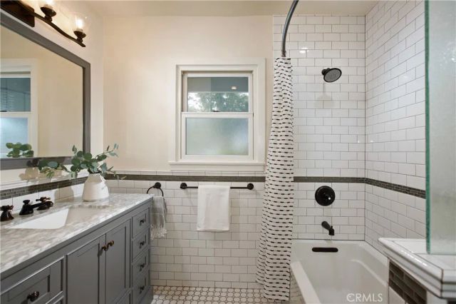 602 Durwood, La Canada Flintridge, CA 91011