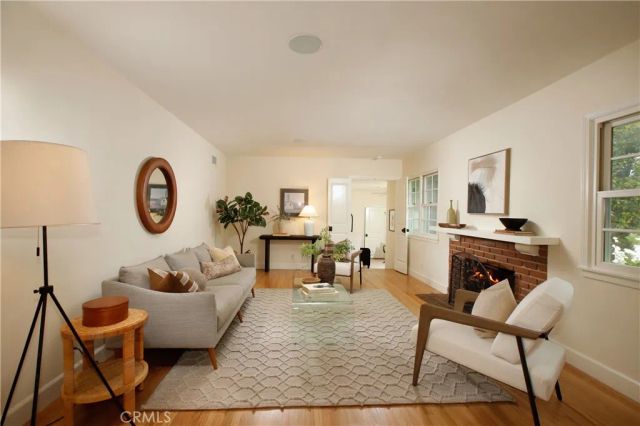 602 Durwood, La Canada Flintridge, CA 91011