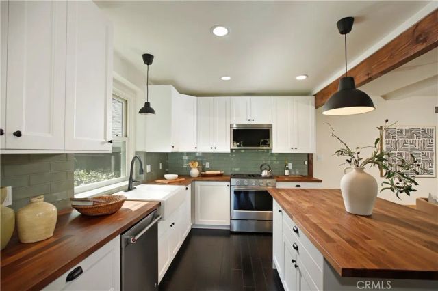 602 Durwood, La Canada Flintridge, CA 91011