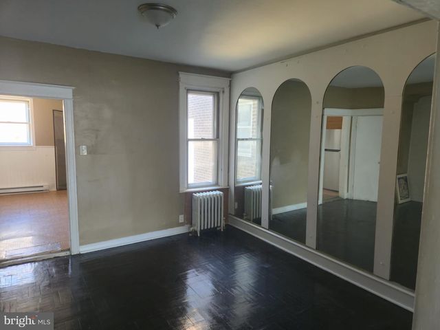 4584 G ST, Philadelphia, PA 19120